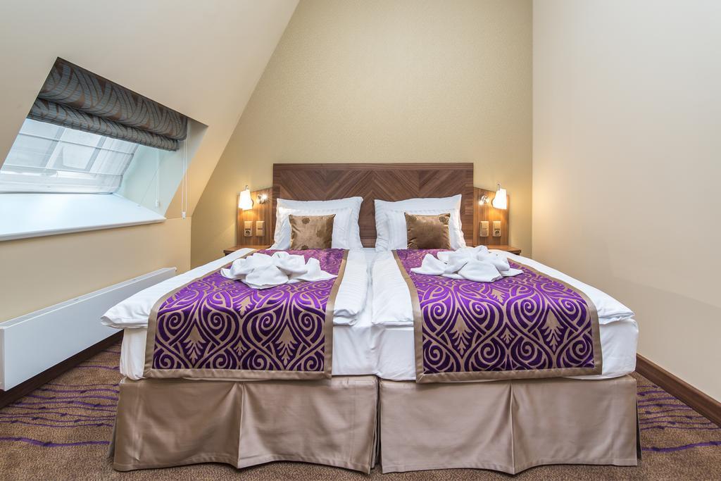 Merchants Crown Suites And Spa Hotel 5*