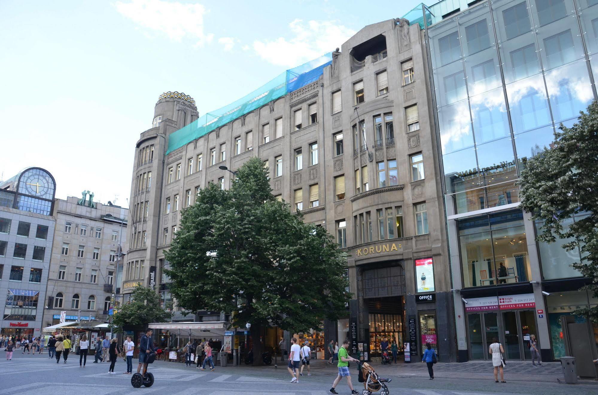Merchants Crown Suites And Spa Prague