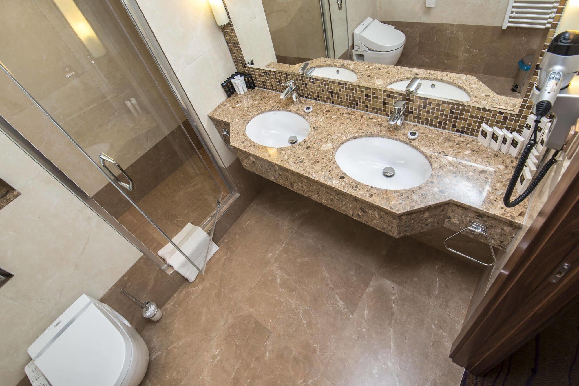 Hotel Merchants Crown Suites And Spa Prague